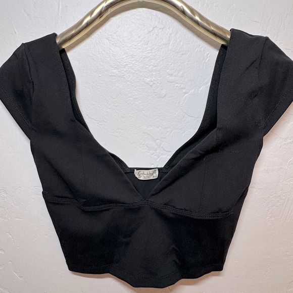 FREE PEOPLE BLACK SEXY CROP TOP XS EUC LIKE NEW - Picture 1 of 7